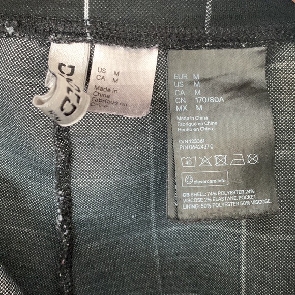 Relaxed-Fit Plaid Pants - Picture 3 of 4